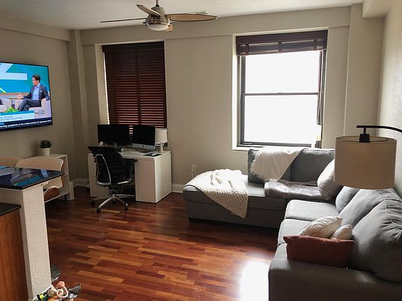3rd image of 606 W Wisconsin Ave Unit 306