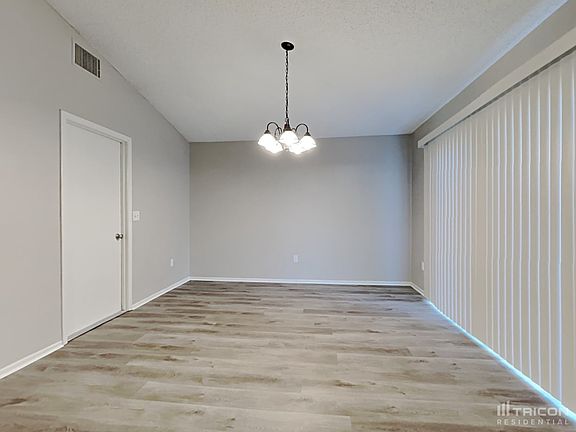 5th image of 1924 Dartford Ct