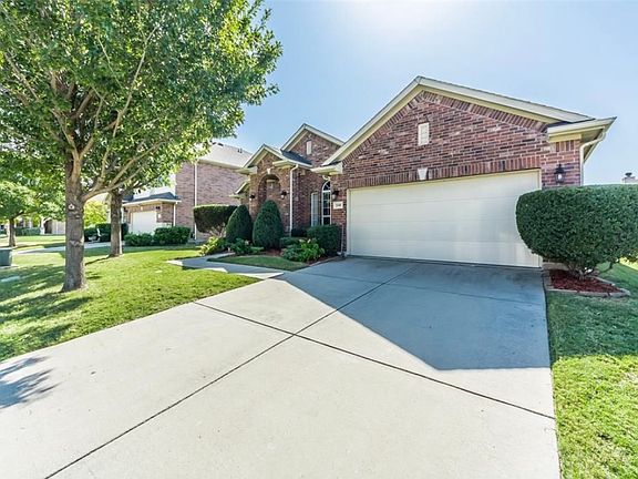 3rd image of 2748 Bay De Vieux Dr