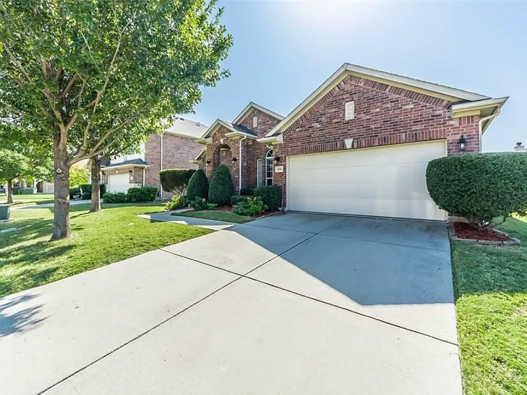 2748 Bay De Vieux Dr — Photo 3