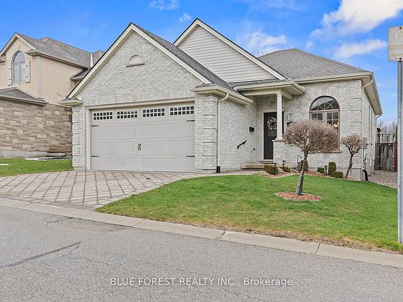 2nd image of 2615 Colonel Talbot Rd #4