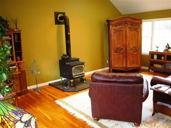 3rd image of 29 Abington Ave