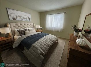 7850 NW 6th St APT 102, Hollywood, FL 33024