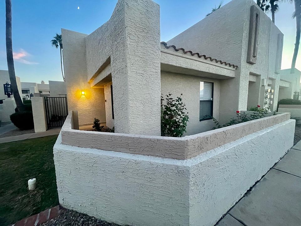 1st image of 861 E Lola Dr