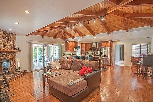 5th image of 6897 Campisi Ct