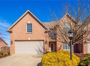 1563 Staunton Dr, Coraopolis, PA 15108