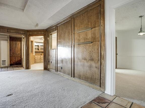 4th image of 325 Larchbrook Dr