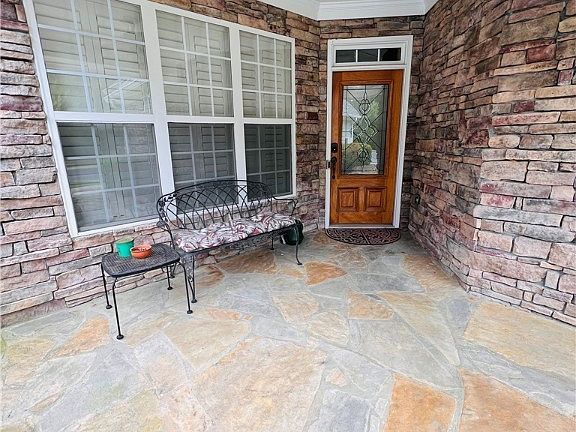 4th image of 208 Villa Creek Parkway