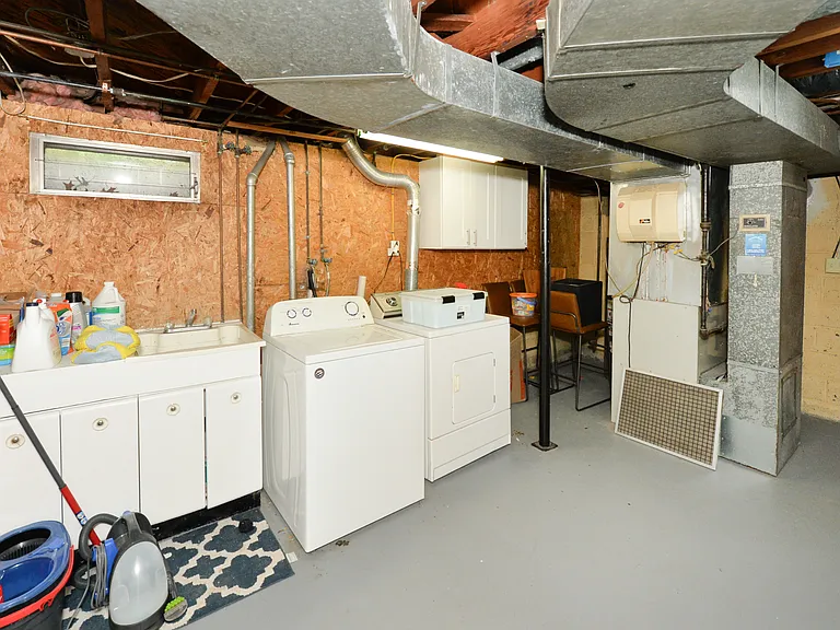 35-05 Lenox Dr — Photo 22