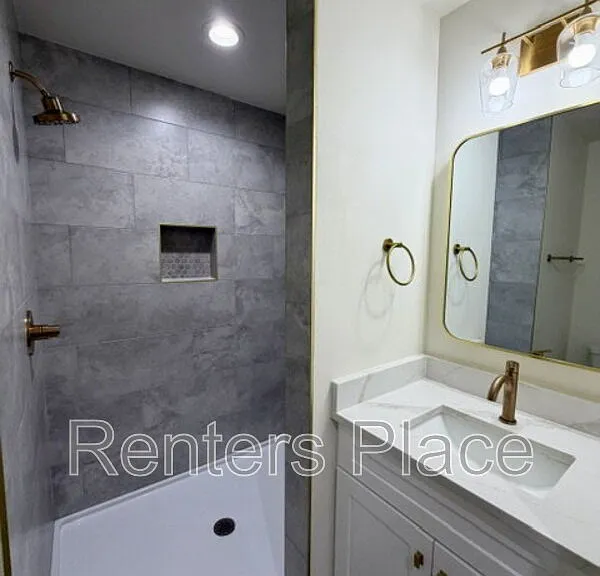 1140 S Quincy Ave #1-B — Photo 8