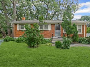 5519 Fairview Ave, Downers Grove, IL 60516