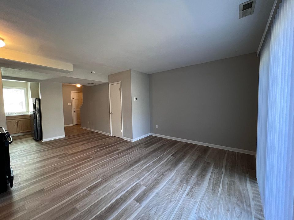 1st image of 430 Britnie Ct #430