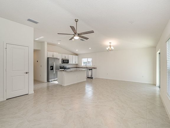 4th image of 1953 Corvina Way