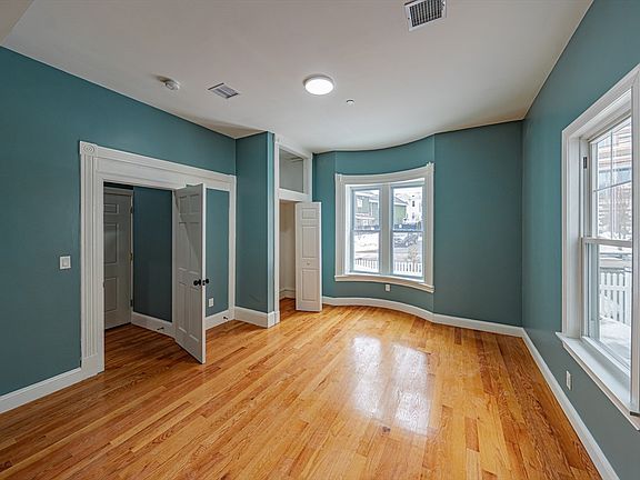 5th image of 24 Tudor St