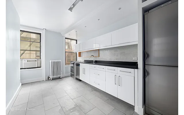 Rented by Douglas Elliman | media 7