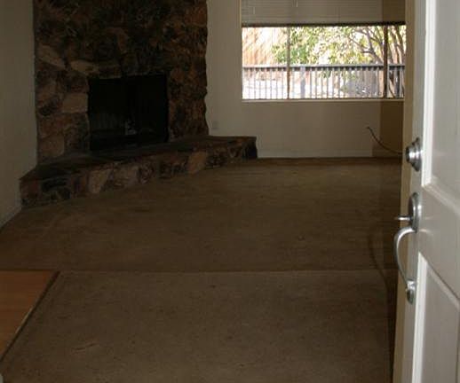 5th image of 802 Stoneman Way