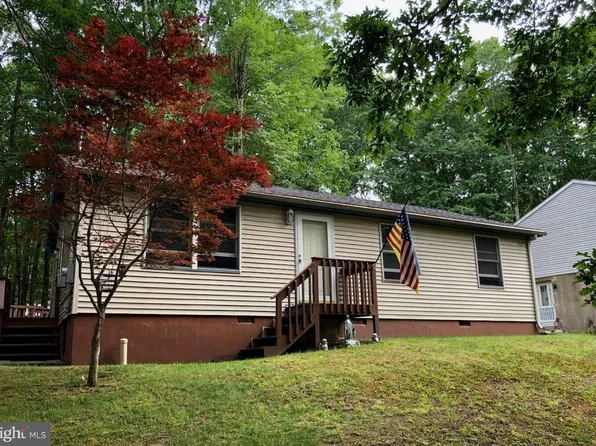 7 Holiday Dr, White Haven, PA 18661