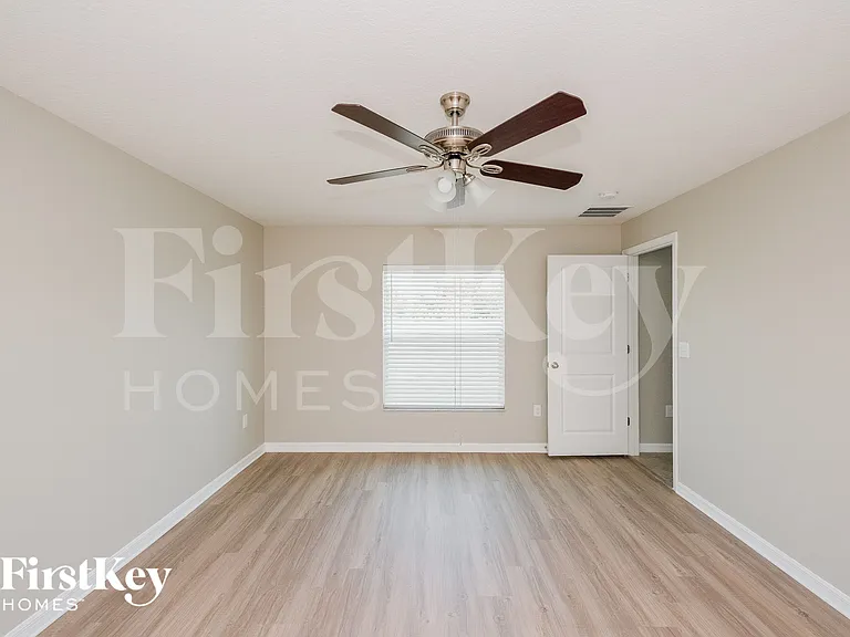 1908 Broad Winged Hawk Dr — Photo 8