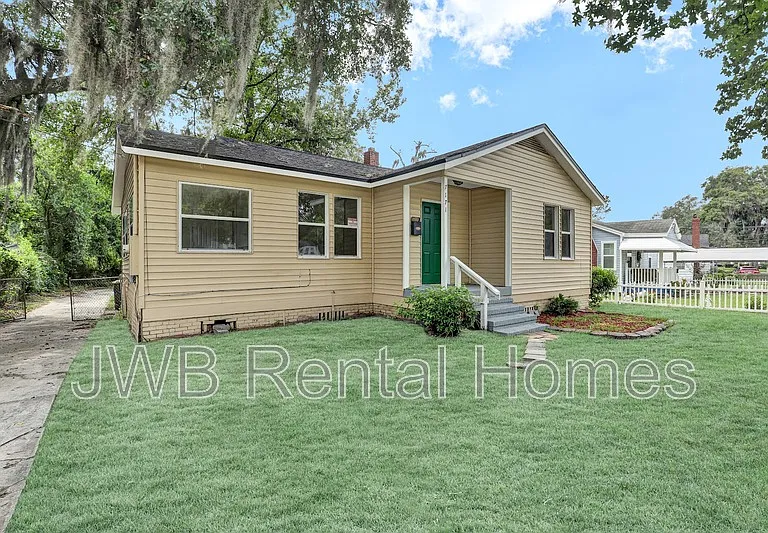 7171 Lucky Dr W — Photo 18