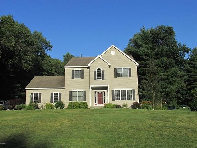 1st image of 52 Sarah Jen Dr