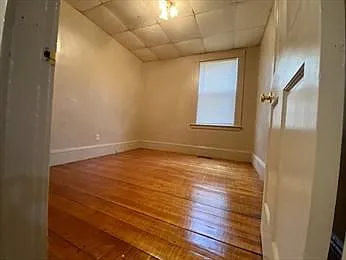 2 bed, 1000 sqft, $1,995 — Photo 4