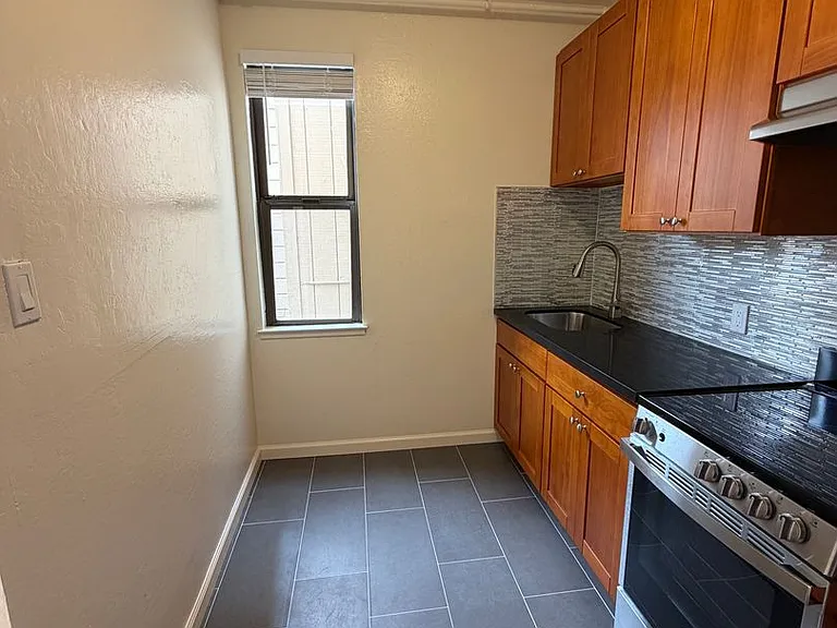 524 Guerrero Street (524r) — Photo 4