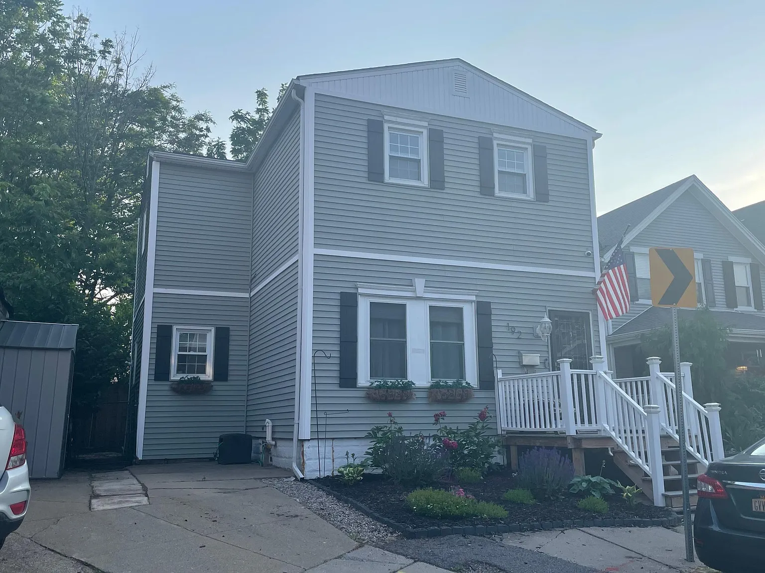 192 W Tupper St photo 1
