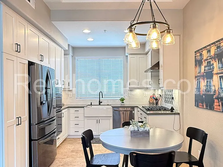 2760 Farragut Rd #113 — Photo 6