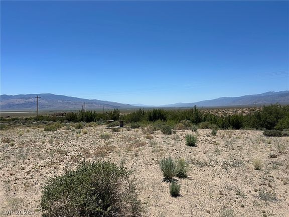 5th image of 360 Mountain Creek Rd