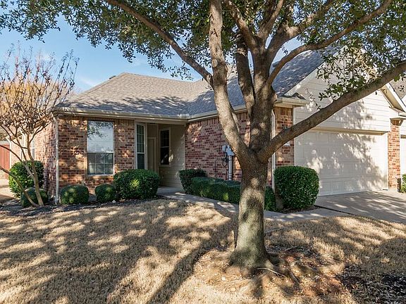 2nd image of 2352 San Jacinto Dr