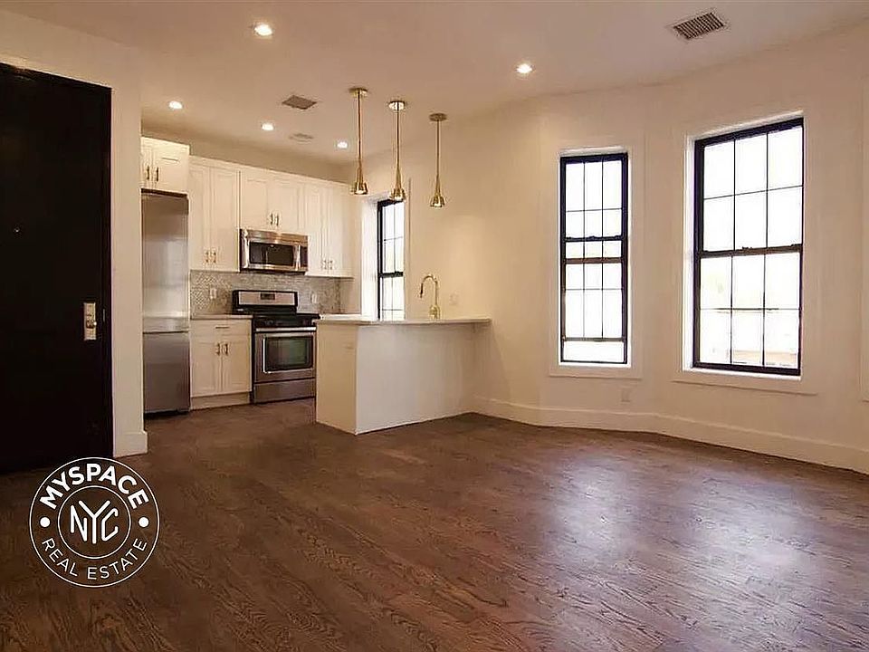 1st image of 135 Erasmus St #2