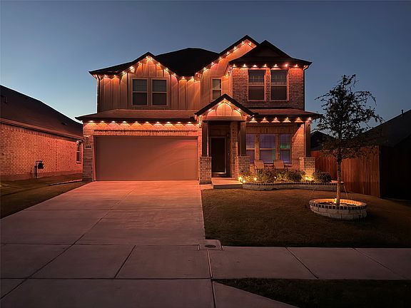 5th image of 404 Wydown Dr