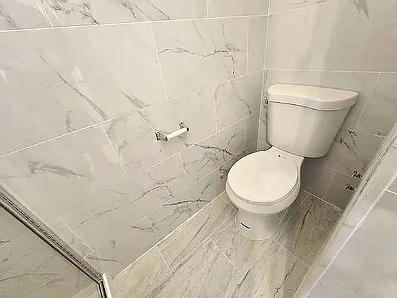 5th image of 141 23rd St #3B