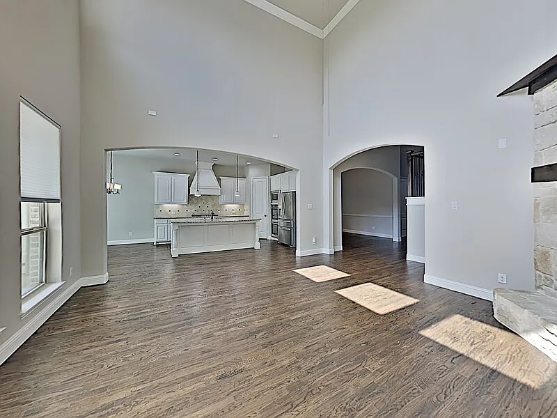 4 bed, 3.5 bath, 3500 sqft, $4,799 — Photo 3