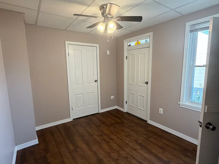 252 E Louther St — Photo 21
