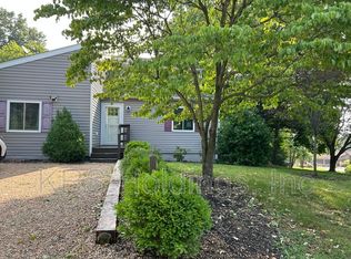 2030 Hawksbill Rd, Mc Gaheysville, VA 22840
