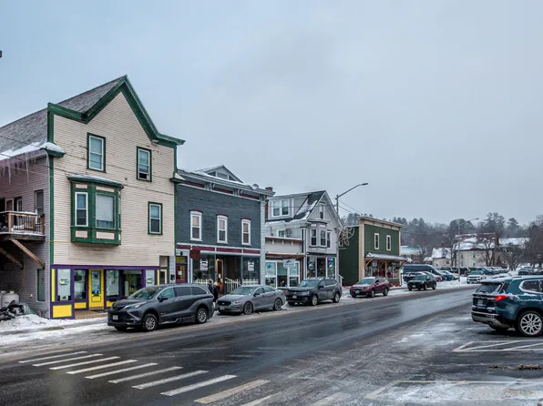 12 Middle Street, Lancaster, NH 03584