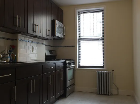 803 Cypress Avenue image 1 of 6