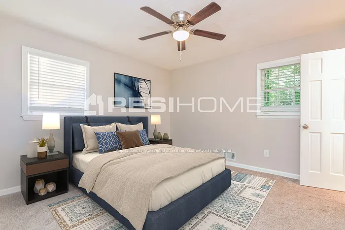 5811 Navarre Ct — Photo 11