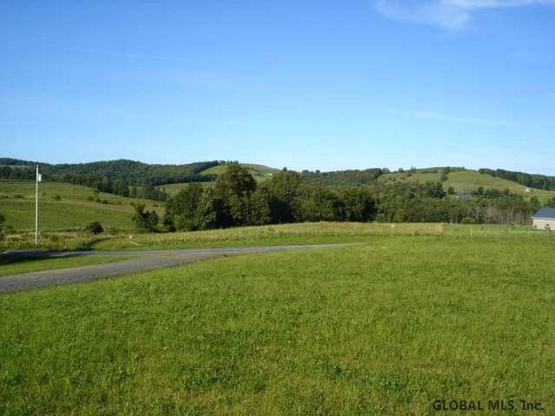 3rd image of 291 LOONENBERGH Turnpike