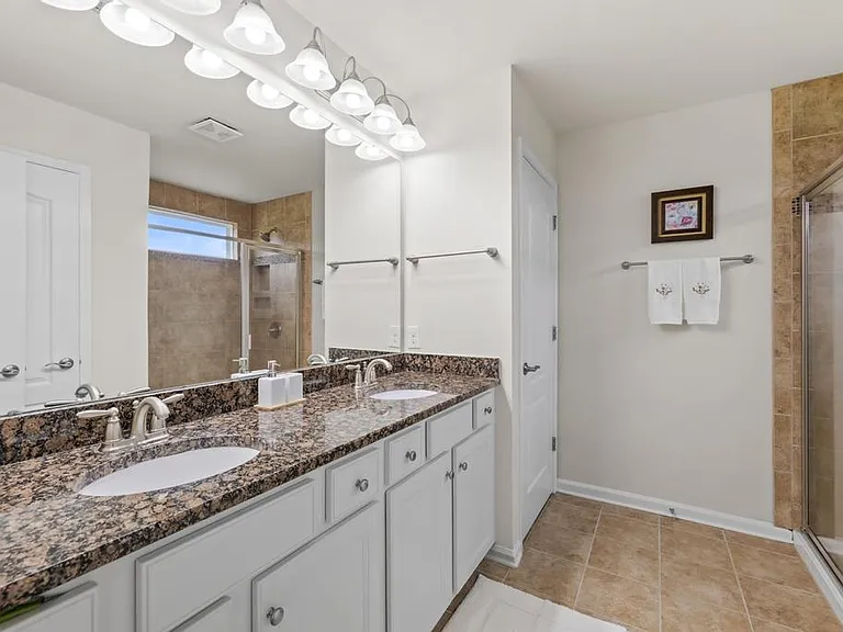 1084 Crescent Moon Dr — Photo 30