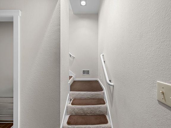 4th image of 124 Professional Center Parkway