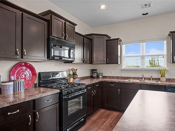 5th image of 7116 Meadow Lake Dr