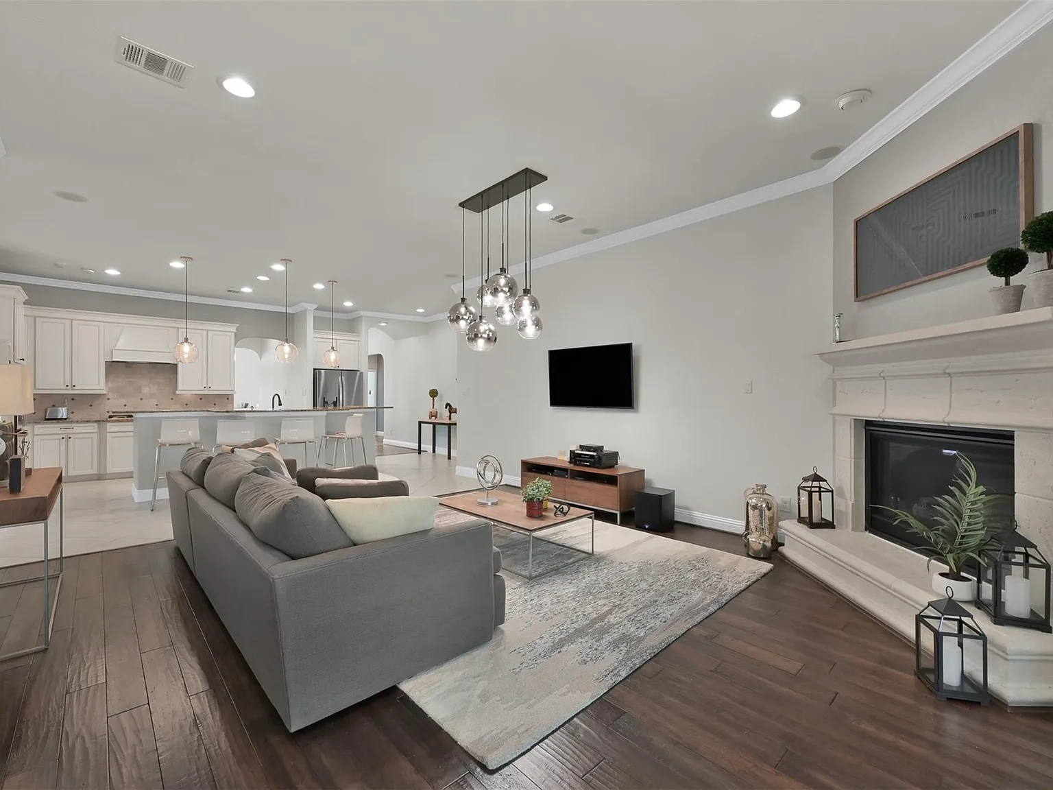 4 bed, 5.5 bath, 3355 sqft, $7,000 — Photo 3