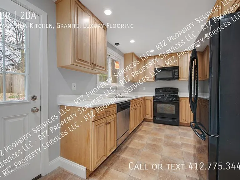 1805 Flagler St — Photo 1