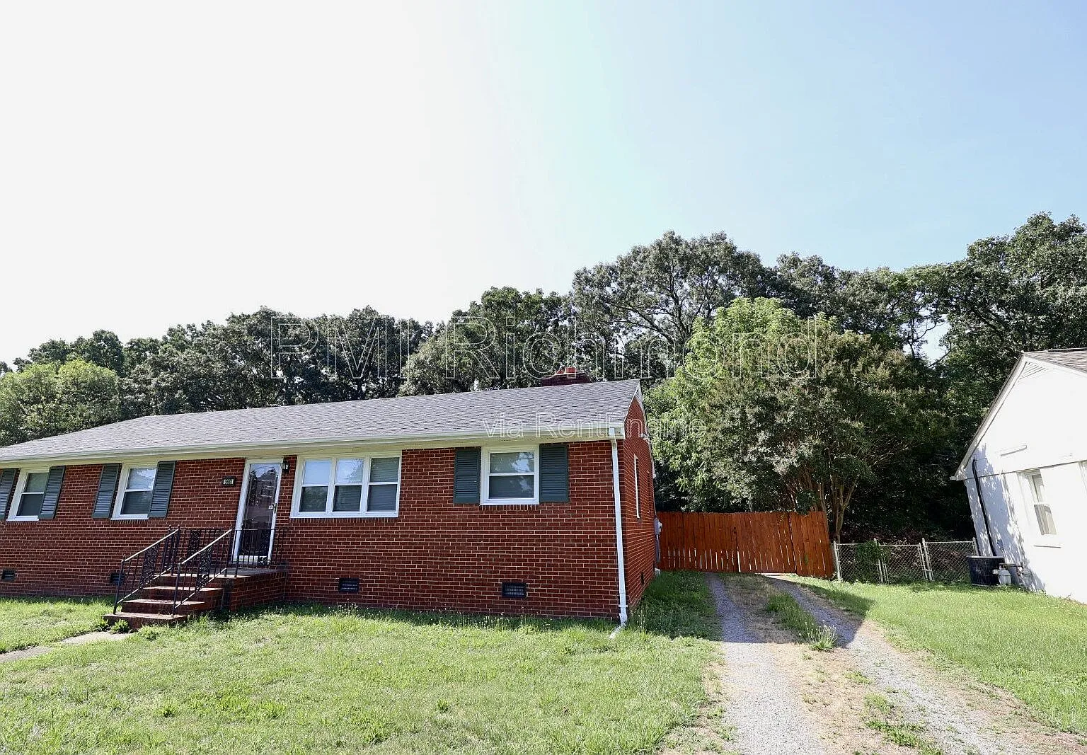 3 bed, 1.5 bath, 1300 sqft, $2,000 — Photo 4