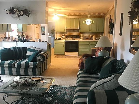 3rd image of 25 Summerwood Dr