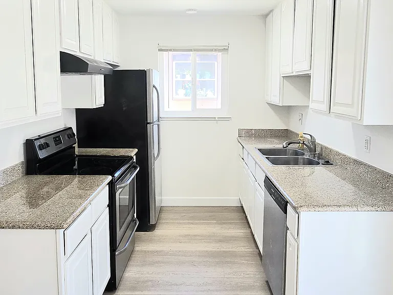 910 Academy Ave #910 — Photo 7