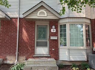70 Chapman Ct #19, London, ON N6G4Z4