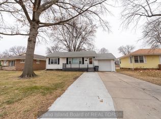 124 W 17th St, Grand Island, NE 68801